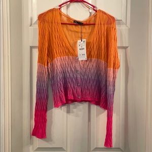 Colorful short sweater shirt